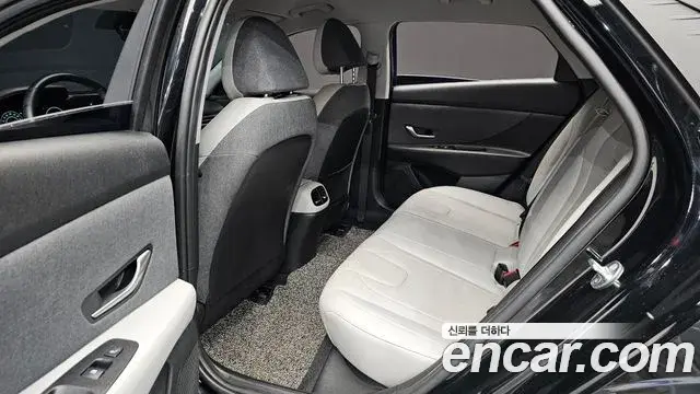 Hyundai The New Avante Hybrid 2021 — ფოტო 3/30
