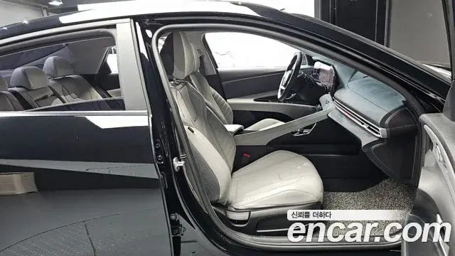 Hyundai The New Avante Hybrid 2021 — ფოტო 8/30