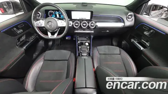 Mercedes-Benz GLB-Class 2021 — Фото 6/20