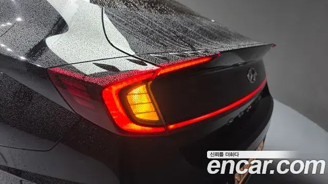 Hyundai Sonata Hybrid 2022 — Şəkil 27/33