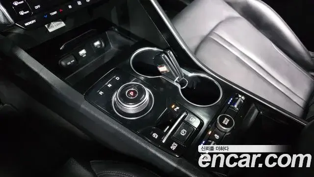 Kia K5 2022 — Photo 9/20