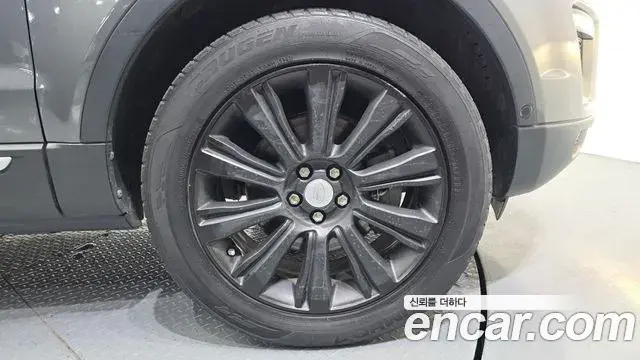 Land Rover Range Rover Evoque 2018 — ფოტო 32/34