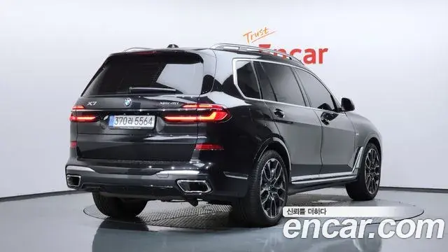 BMW X7 2025 — Photo 2/20