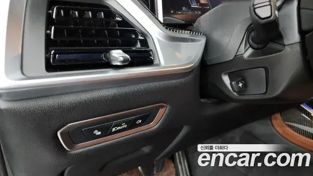 BMW X7 2025 — Photo 18/20