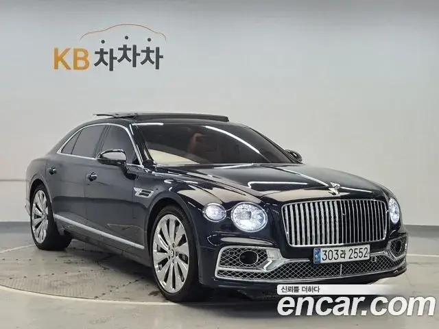 Bentley Flying Spur 2021 — ფოტო 16/19