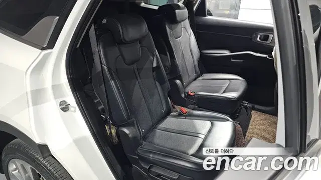Kia Sorento 2020 — ფოტო 13/20
