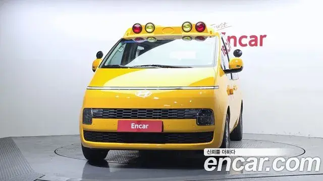 Hyundai Staria 2026 — Photo 3/20