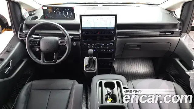 Hyundai Staria 2026 — Photo 7/20