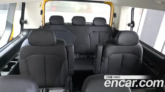 Hyundai Staria 2026 — Photo 13/20