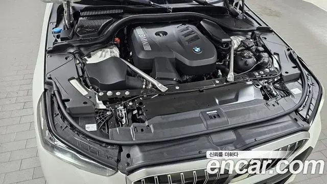 BMW 5 Series 2025 — Photo 6/20