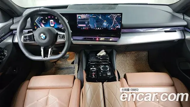BMW 5 Series 2025 — Photo 7/20