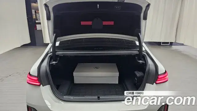 BMW 5 Series 2025 — Photo 18/20