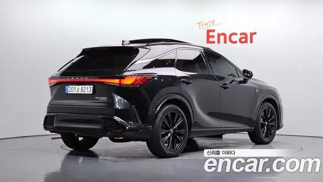 Lexus RX500h 2024 — Photo 2/20