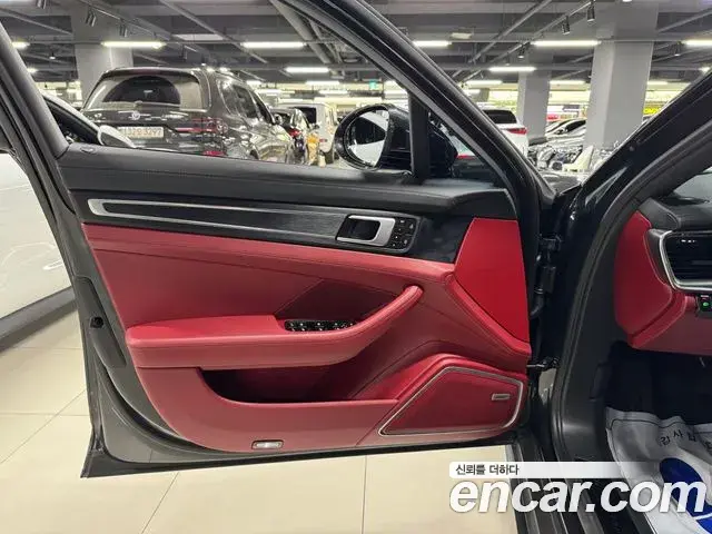 Porsche Panamera 2022 — Photo 9/16