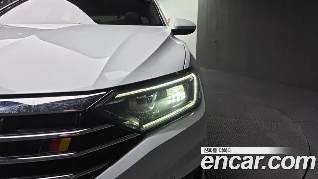 Volkswagen Jetta 2021 — Şəkil 27/33