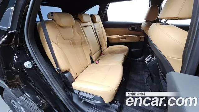 Kia Sorento 2023 — Photo 27/37