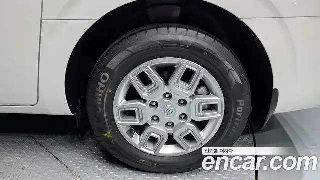 Hyundai Staria 2022 — Photo 18/32