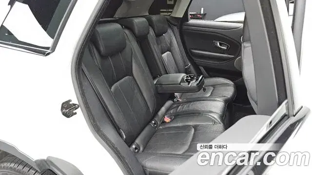 Land Rover Range Rover Evoque 2018 — ფოტო 19/32
