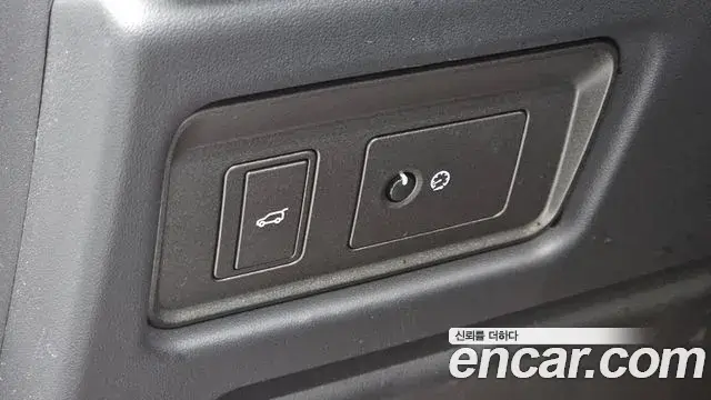 Land Rover Range Rover Evoque 2018 — ფოტო 21/32