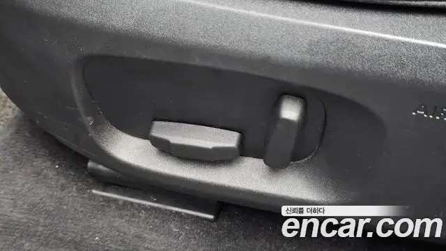 Land Rover Range Rover Evoque 2018 — ფოტო 28/32