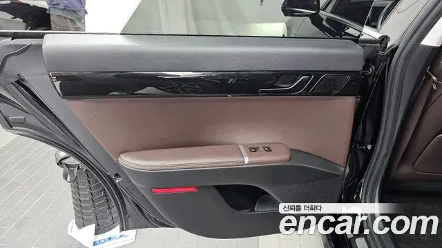 Hyundai Grandeur Hybrid 2023 — Photo 1/35