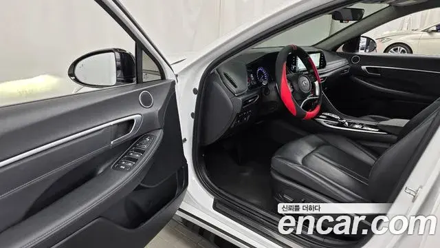 Hyundai Sonata Hybrid 2021 — ფოტო 2/20