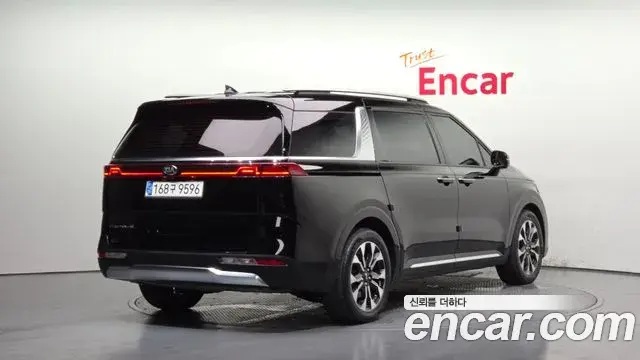 Kia Carnival 2021 — Photo 2/20