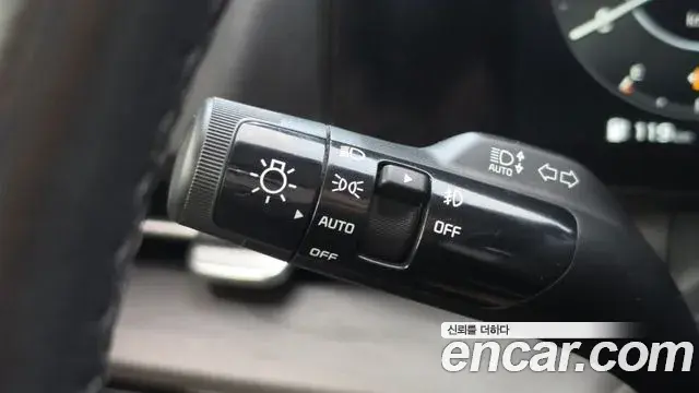 Kia Carnival 2021 — Photo 15/20