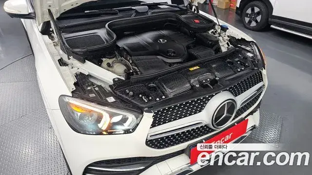 Mercedes-Benz GLE-Class 2023 — Photo 6/20