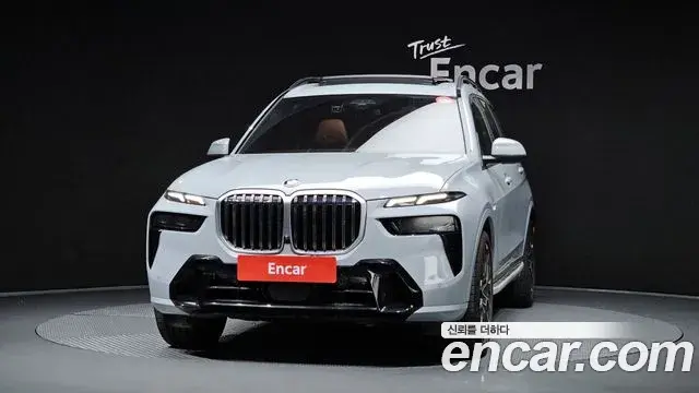 BMW X7 2024 — Photo 3/20