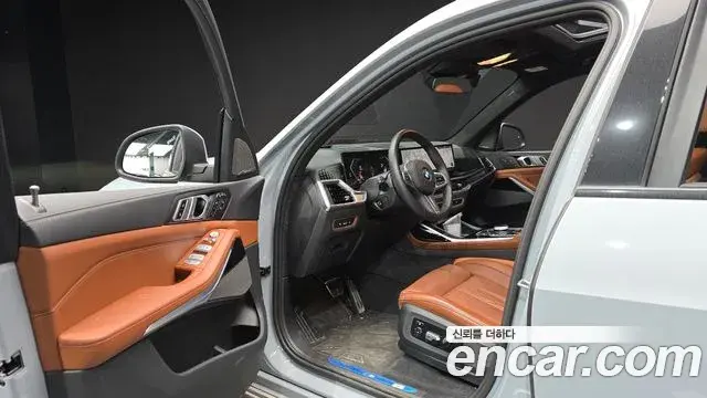 BMW X7 2024 — Photo 10/20