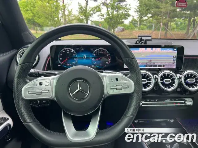 Mercedes-Benz GLB-Class 2020 — Фото 13/20