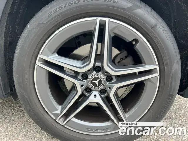 Mercedes-Benz GLB-Class 2020 — Фото 18/20