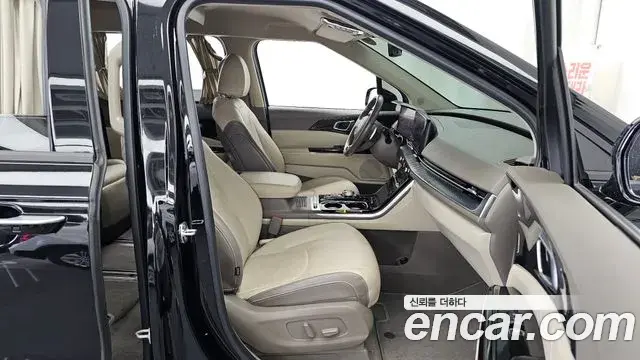 Kia Carnival 2021 — Photo 11/20
