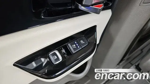 Kia Carnival 2021 — Photo 19/20