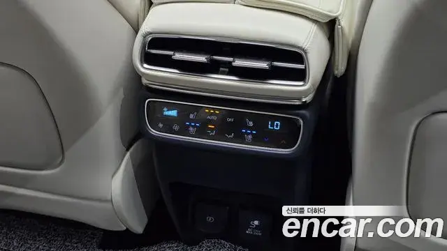 Genesis GV80 2025 — ფოტო 11/33
