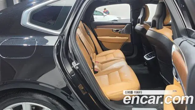 Volvo S90 2018 — Photo 16/20