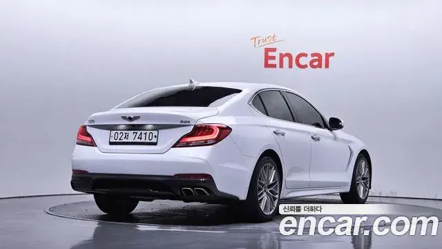 Genesis G70 2019 — Photo 8/32
