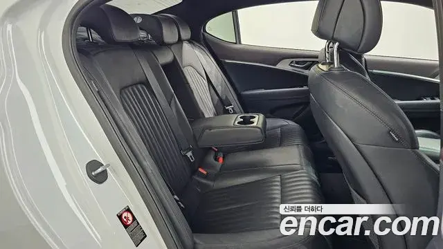 Genesis G70 2019 — Photo 5/32