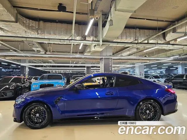 BMW M4 2022 — ფოტო 13/20