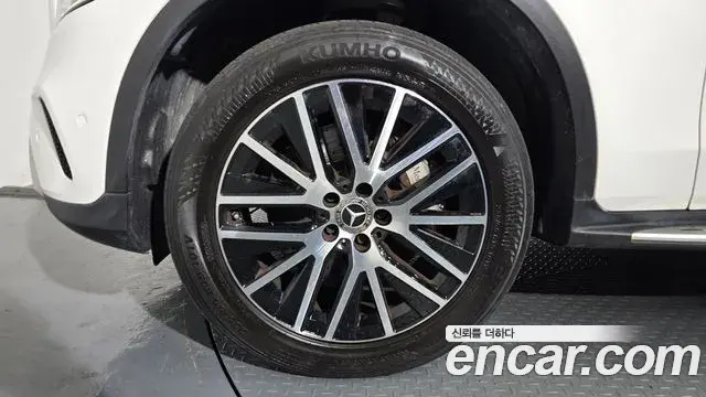 Mercedes-Benz GLC-Class 2021 — Photo 5/20