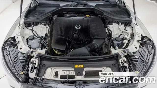 Mercedes-Benz GLC-Class 2025 — Photo 6/19