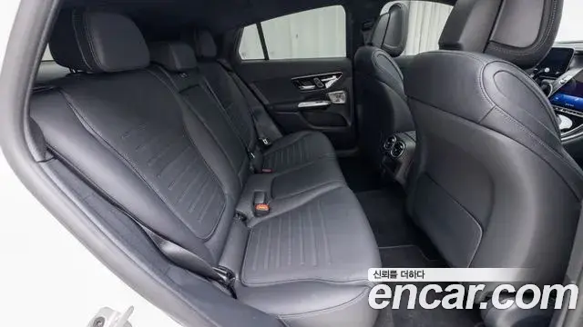 Mercedes-Benz GLC-Class 2025 — Photo 11/19