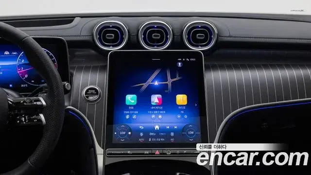 Mercedes-Benz GLC-Class 2025 — Photo 13/19