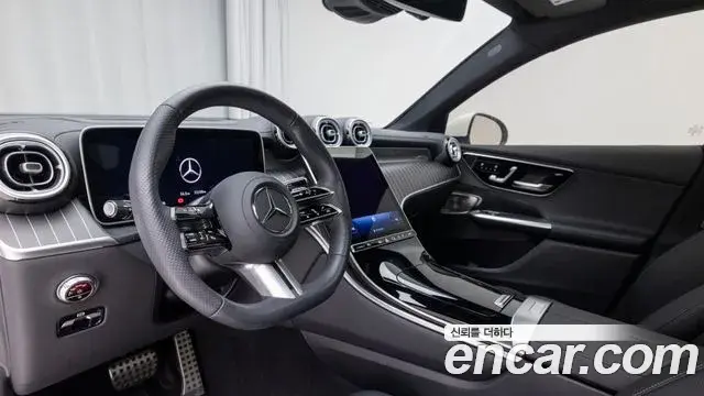 Mercedes-Benz GLC-Class 2025 — Photo 16/19