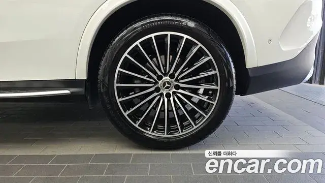 Mercedes-Benz GLC-Class 2024 — Şəkil 22/37