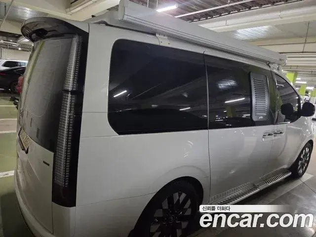 Hyundai Staria 2022 — Photo 5/18