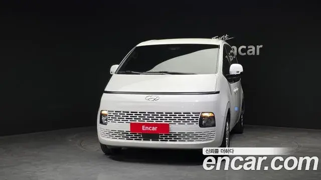Hyundai Staria 2022 — Фото 3/20