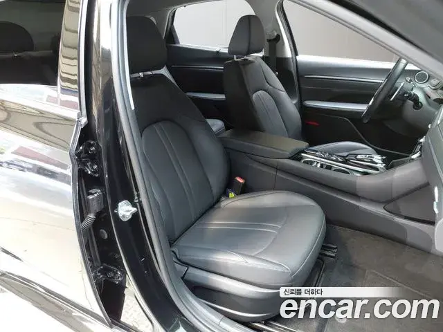 Hyundai Sonata Hybrid 2021 — Şəkil 15/30