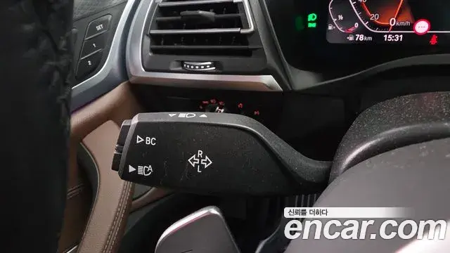 BMW X4 2025 — Photo 28/38